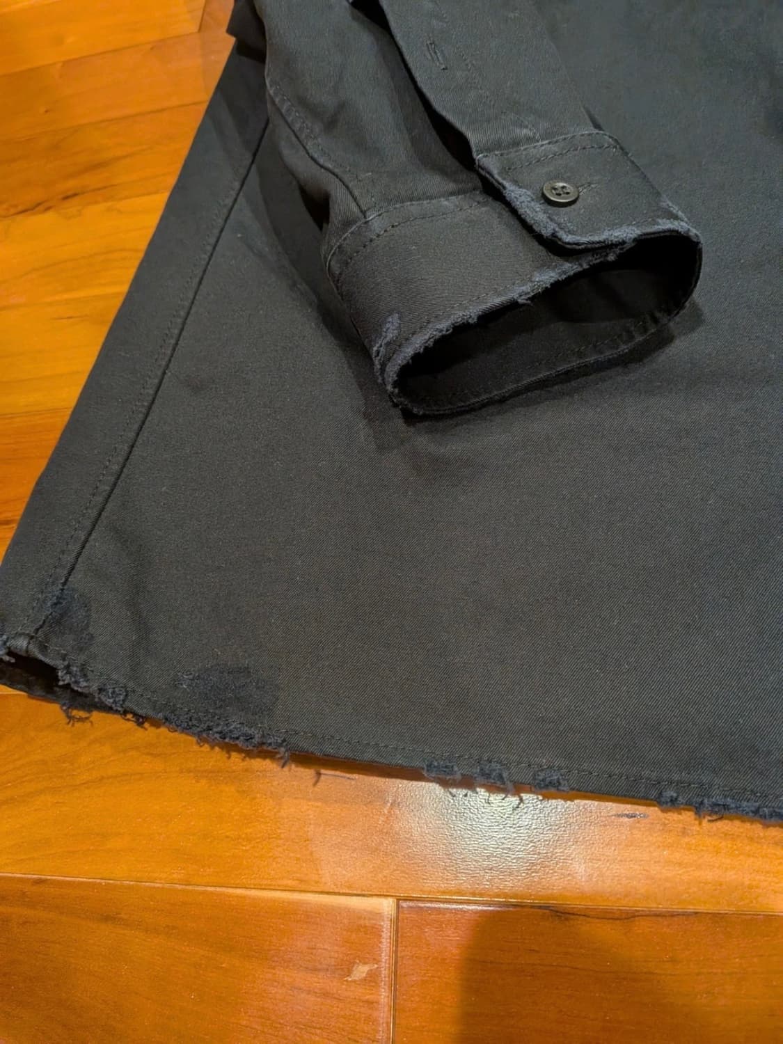 발렌시아가 디스 셔츠 상품이미지4