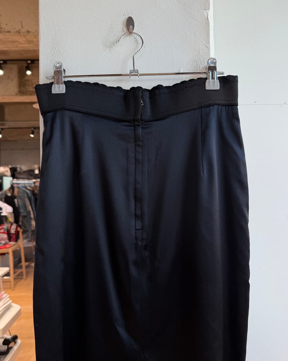 돌체앤가바나 블랙 실크 미디스커트 상품이미지6