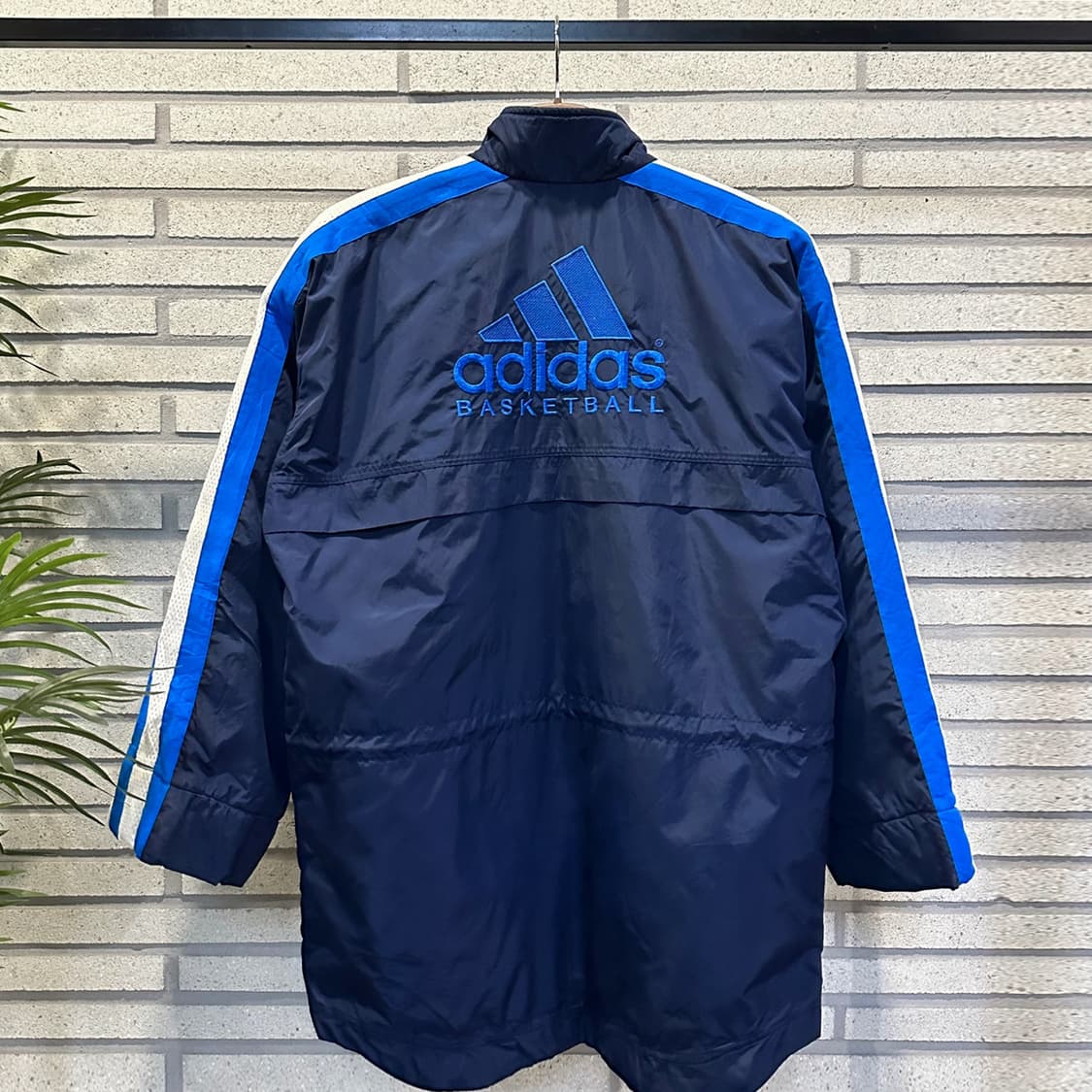 아디다스 스포츠 점퍼 소매 삼선 허리 스트링 디테일 네이비 블루 상품이미지3