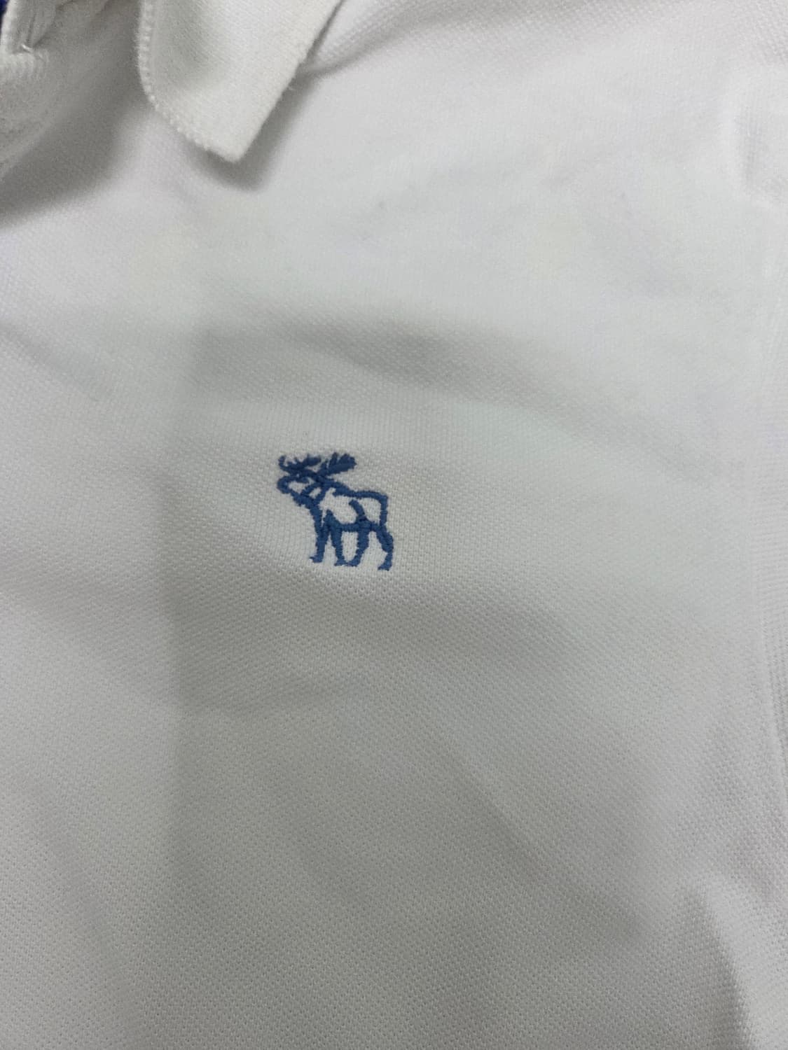 아베크롬비앤피치 화이트 반팔 카라티 상품이미지2