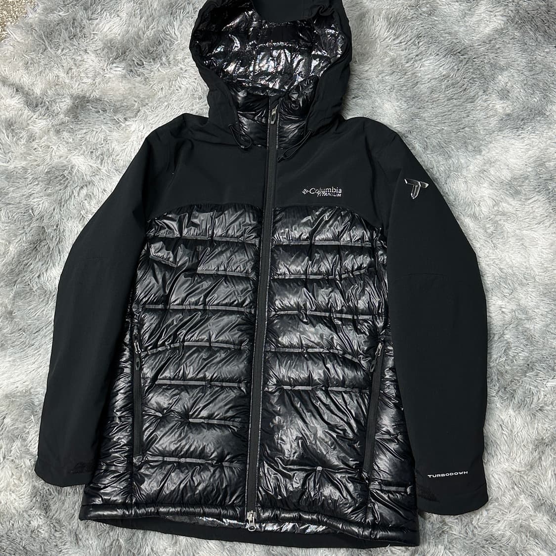 콜롬비아 티타늄 터보다운 경량패딩 L 상품이미지1