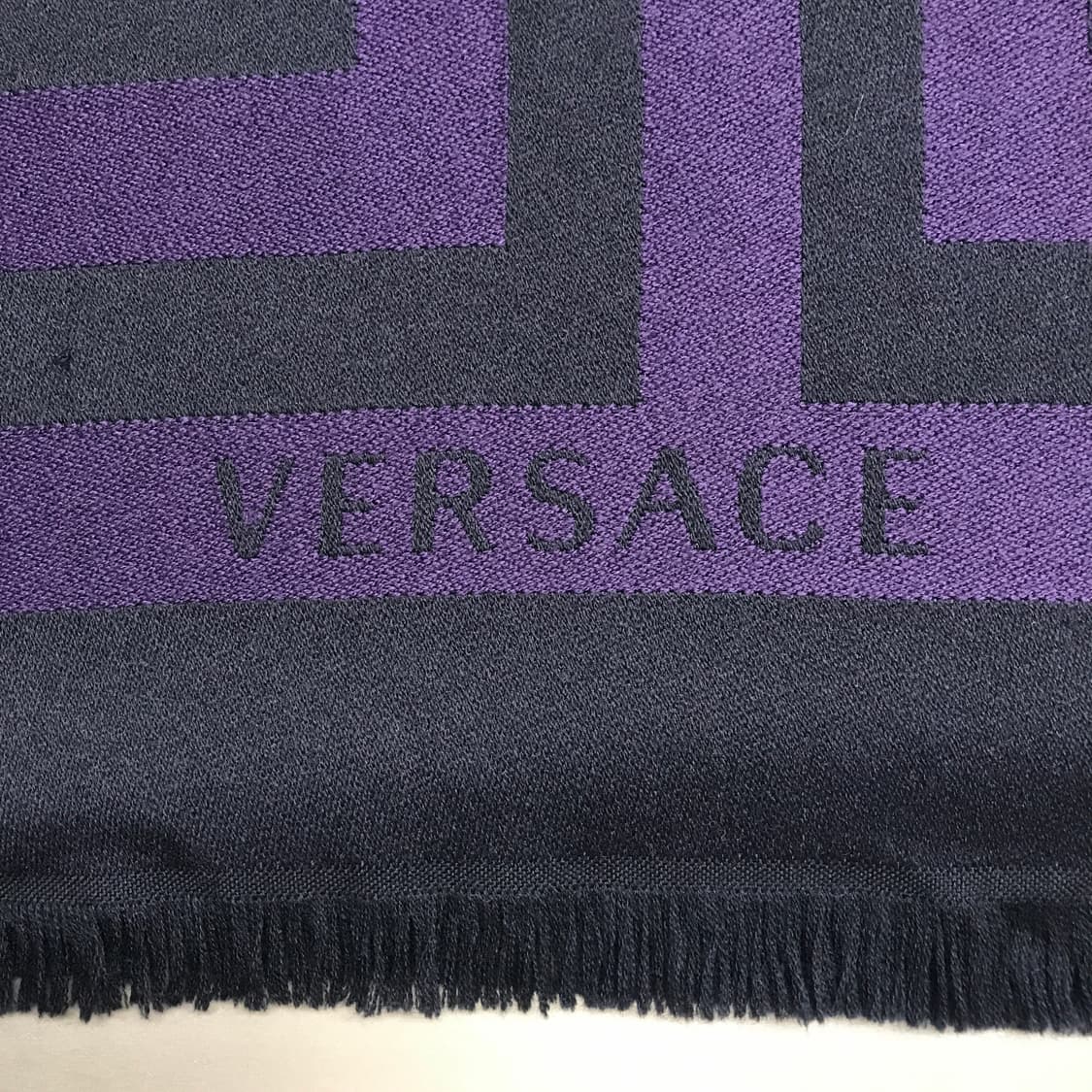 베르사체 메두사 머플러 퍼플 상품이미지5