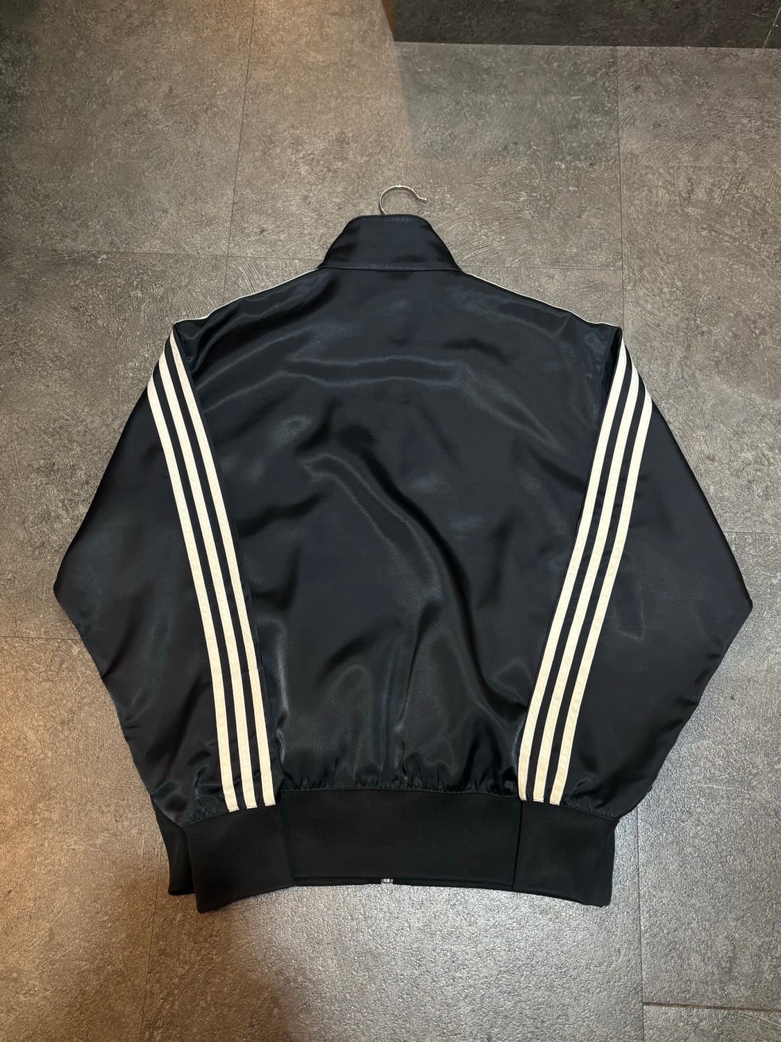 아디다스 파이어버드 사틴 트랙탑 져지 블랙 100사이즈 상품이미지3