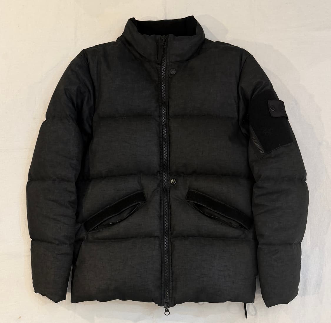 스톤아일랜드 20fw 쉐도우프로젝트 린넨 패딩 블랙 상품이미지1