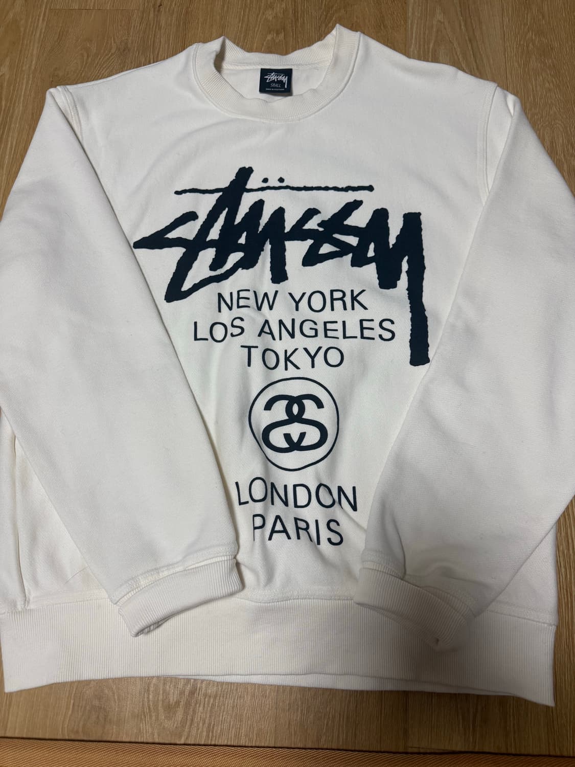 스투시 월드투어 크루넥s 상품이미지1