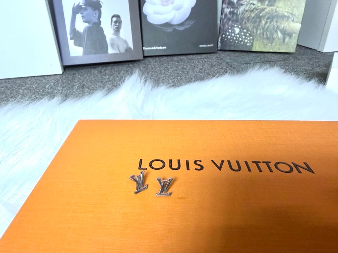 루이비통 LV 실버 이어링 상품이미지6