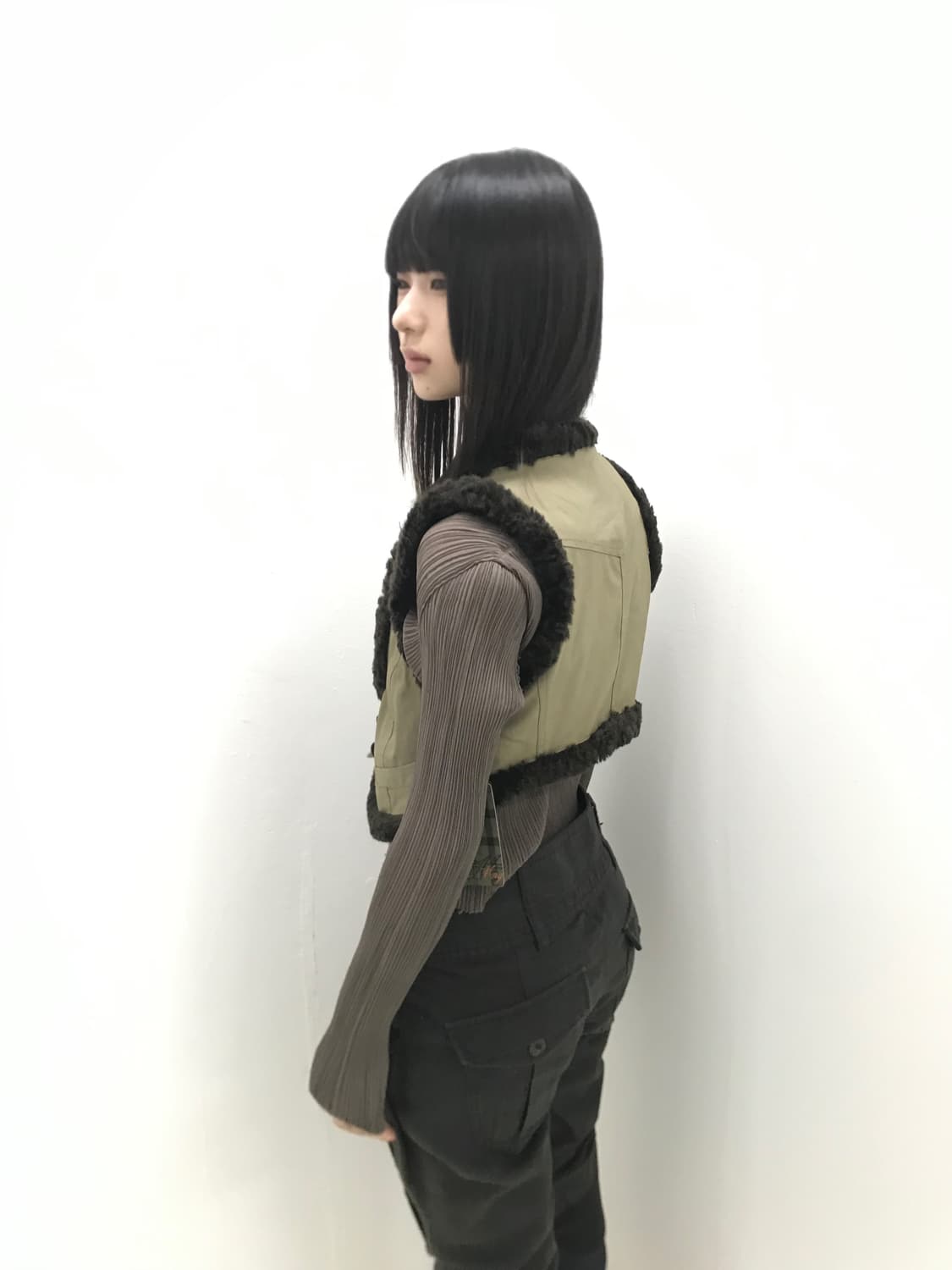 Olive antique button fur mini vest  상품이미지5