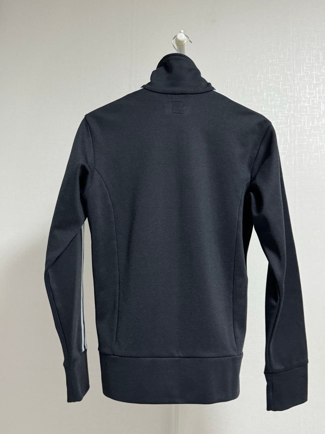 아디다스 오리지널 스카이블루 트랙탑 L 상품이미지2