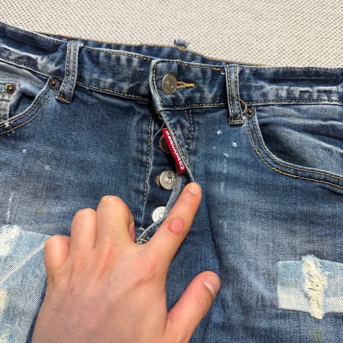 디스퀘어드2 데미지 데님 반바지 상품이미지3