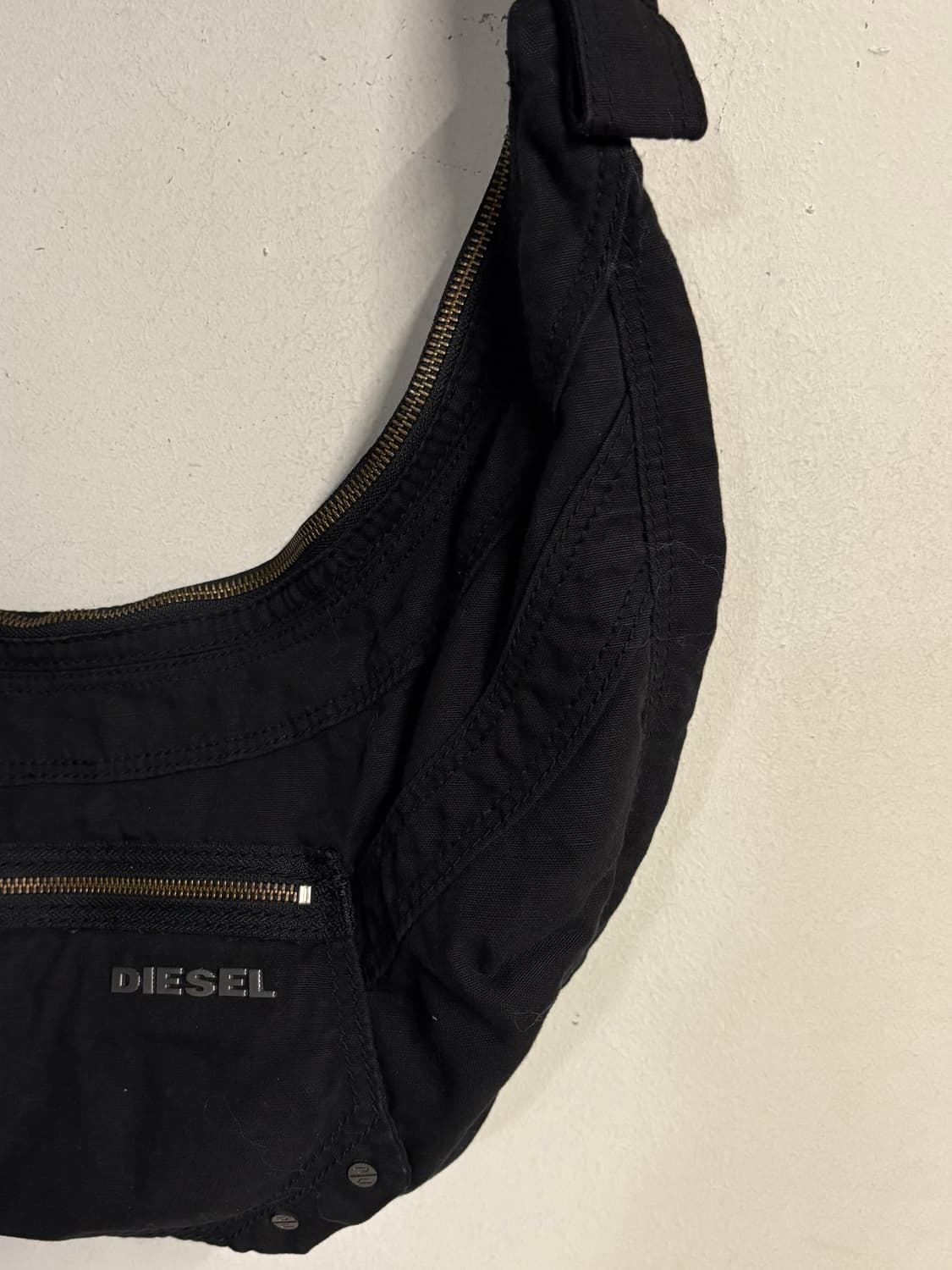 DIESEL archive shoulder bag black  상품이미지3