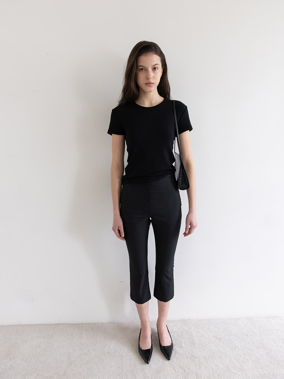 ehre 에레 KATIE CAPRI PANTS [2026] 상품이미지1