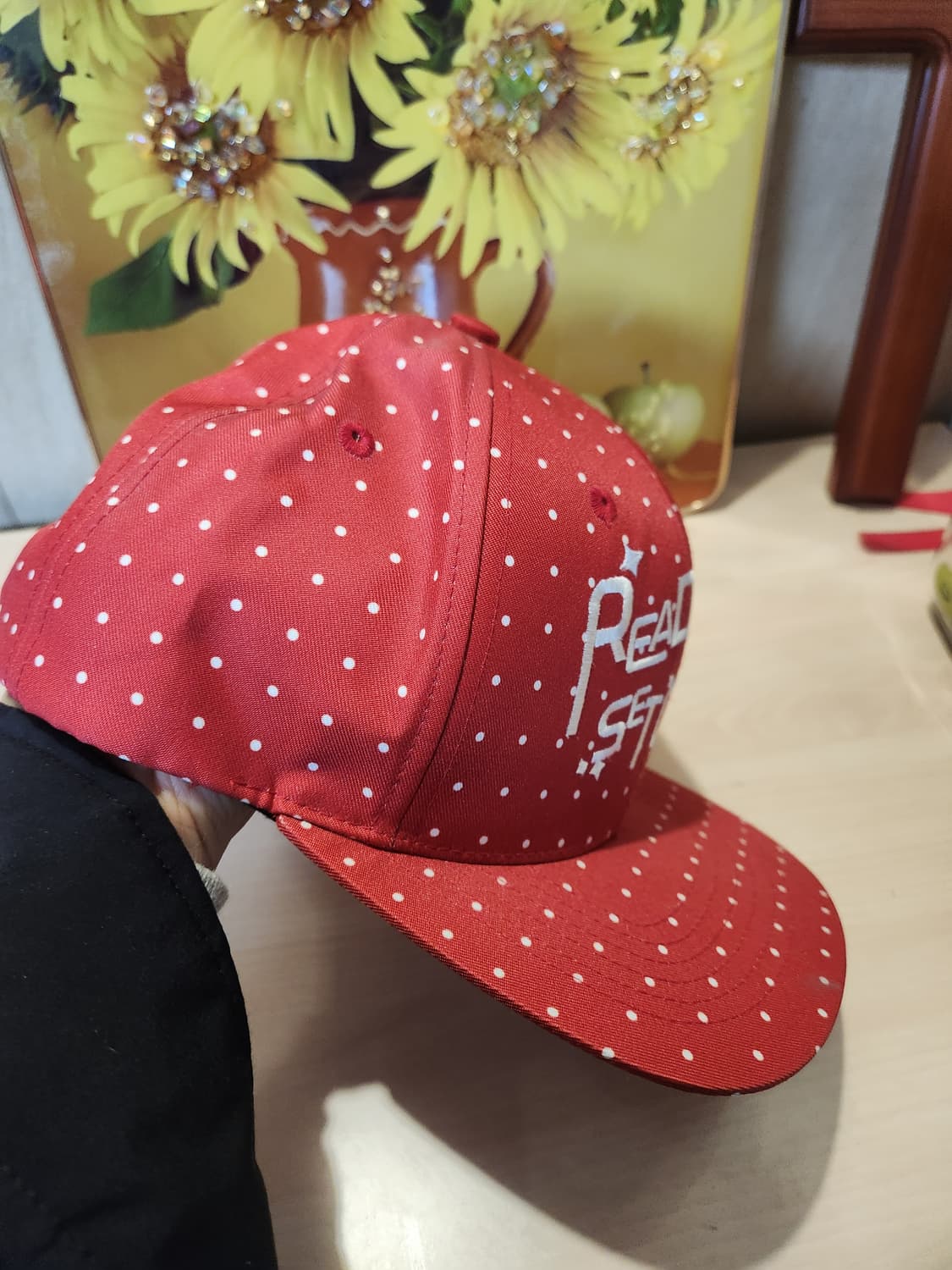 “🍓 레드 도트 캡 / 키치 감성 찜템” 상품이미지2