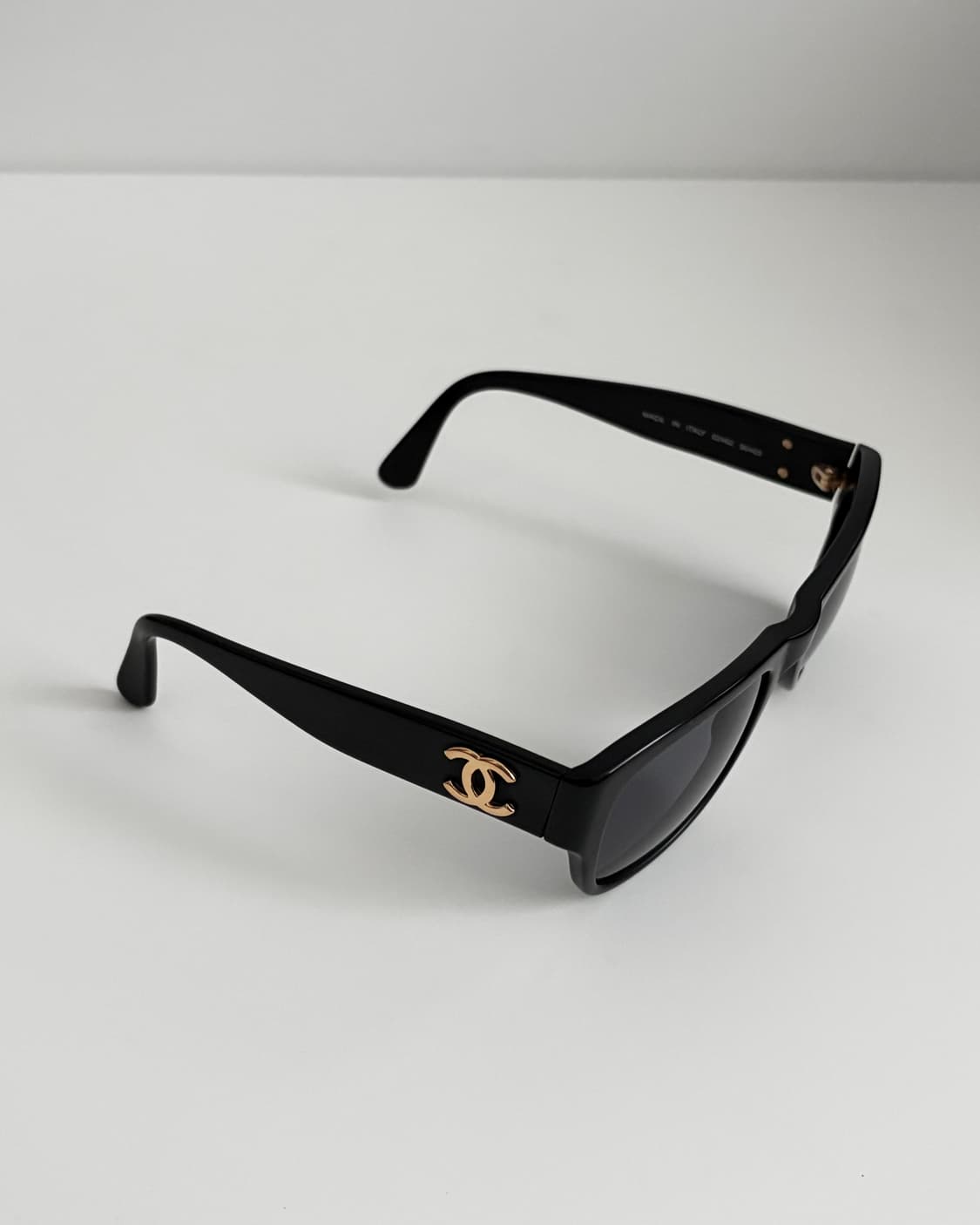 CHANEL 샤넬 CC 로고 선글라스 02462 90405 - black 상품이미지5