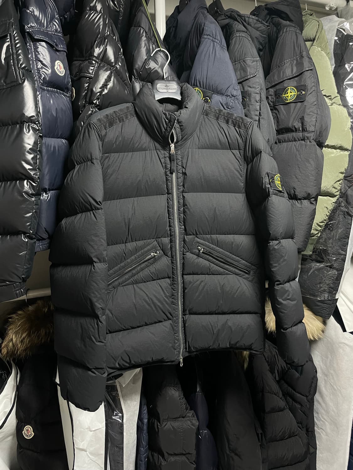[M사이즈] 24FW 스톤아일랜드 심리스 나일론 다운 패딩 자켓 상품이미지3