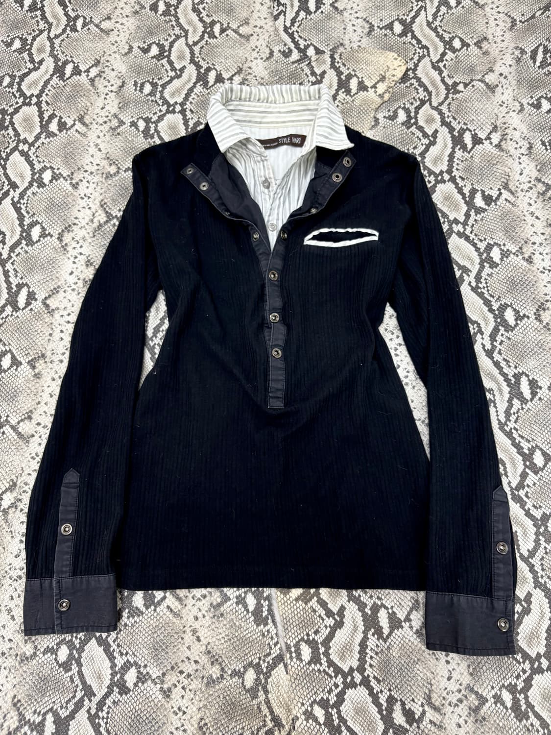 “Vintage” Minimal Mood White Layered Sle 상품이미지1