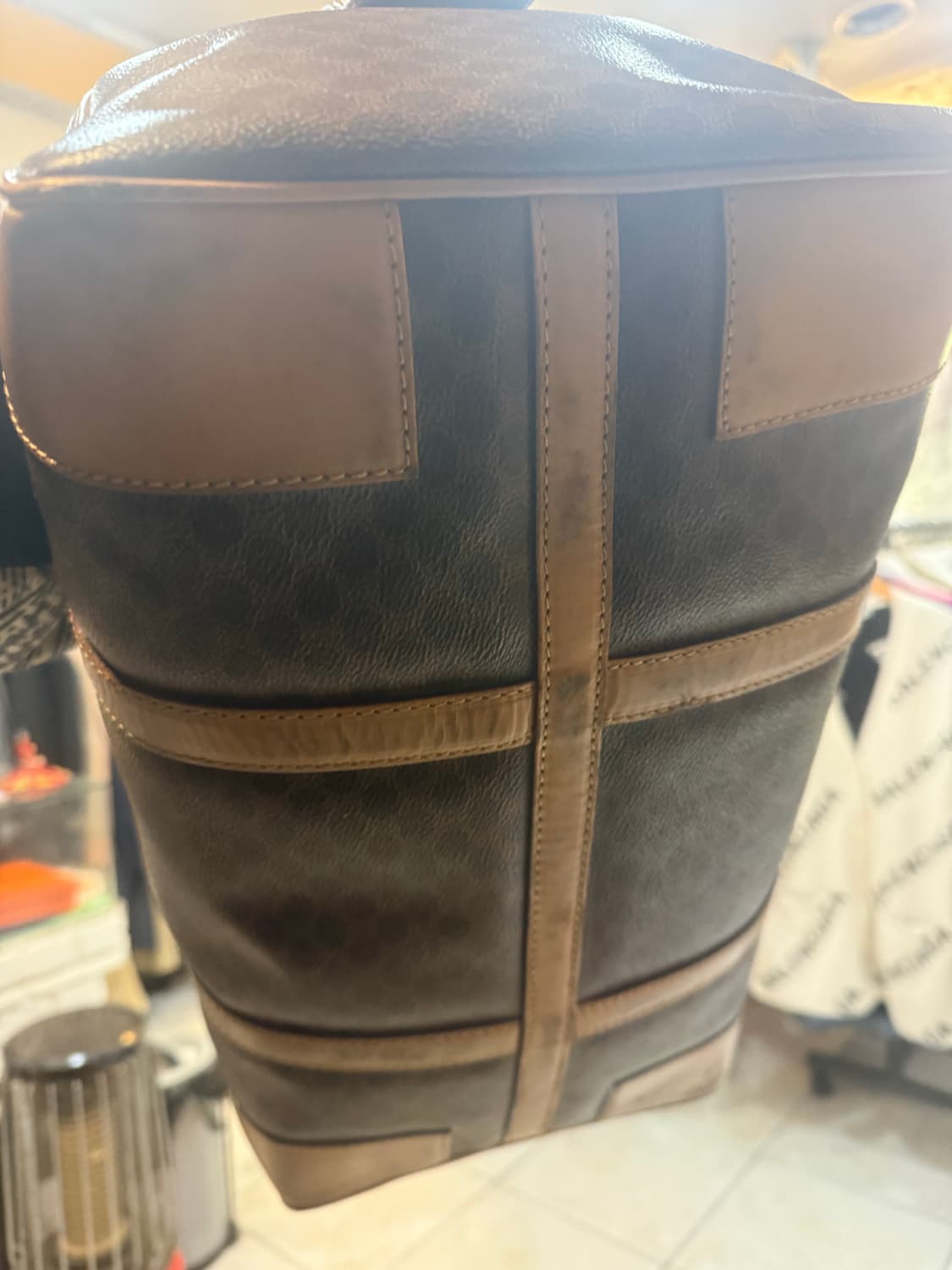 정품 셀린느 마카담 여행용 보스턴백 팝니다 상품이미지5