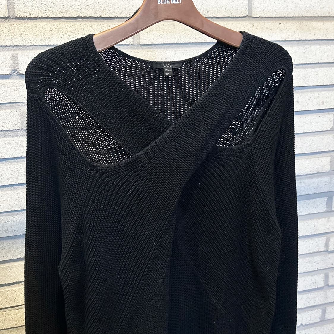 COS 코스 크로스넥 골지 롱 니트탑 매쉬 디테일 블랙 상품이미지4