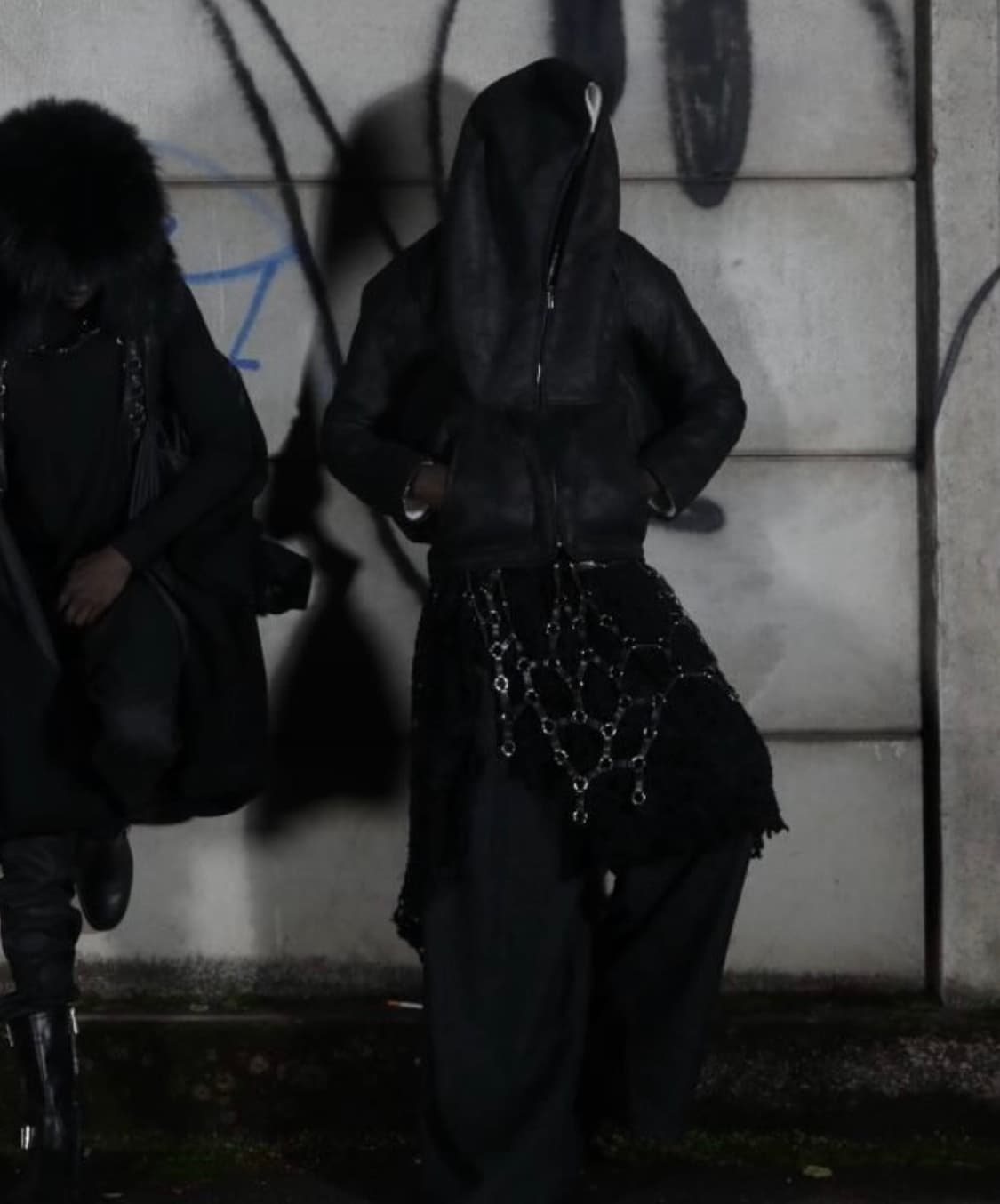 GHAST” Crackle Shearling Hoodie - Black 상품이미지1