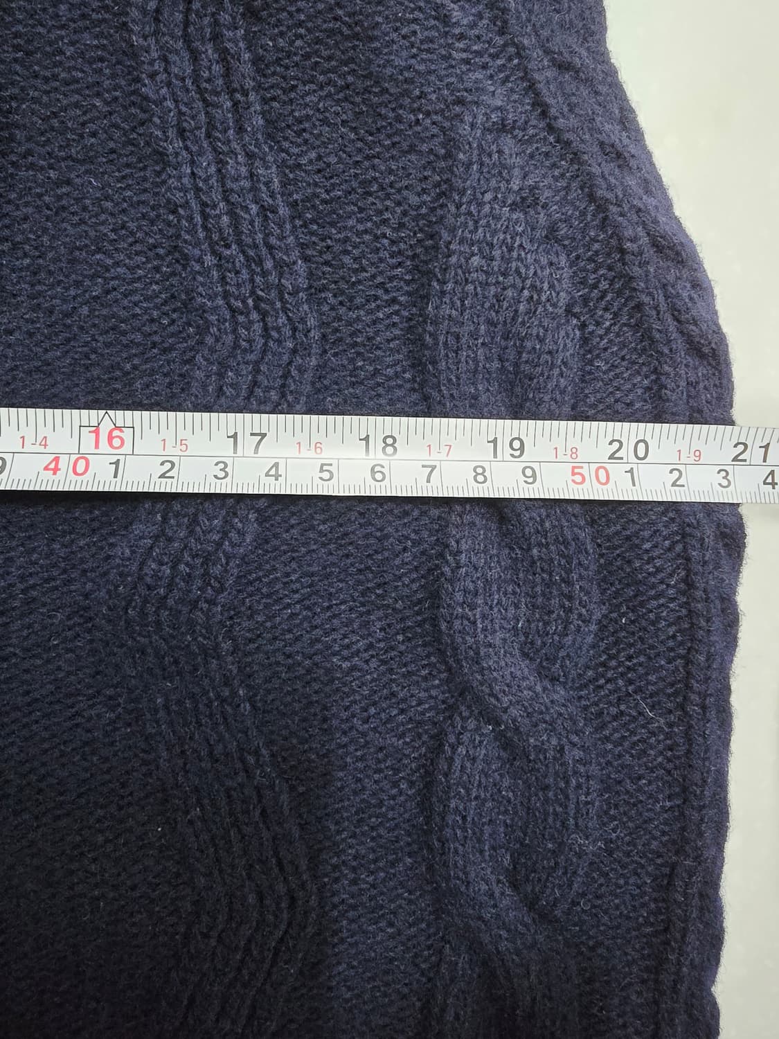 thurthday island 케이블 니트 조끼 네이비 상품이미지8