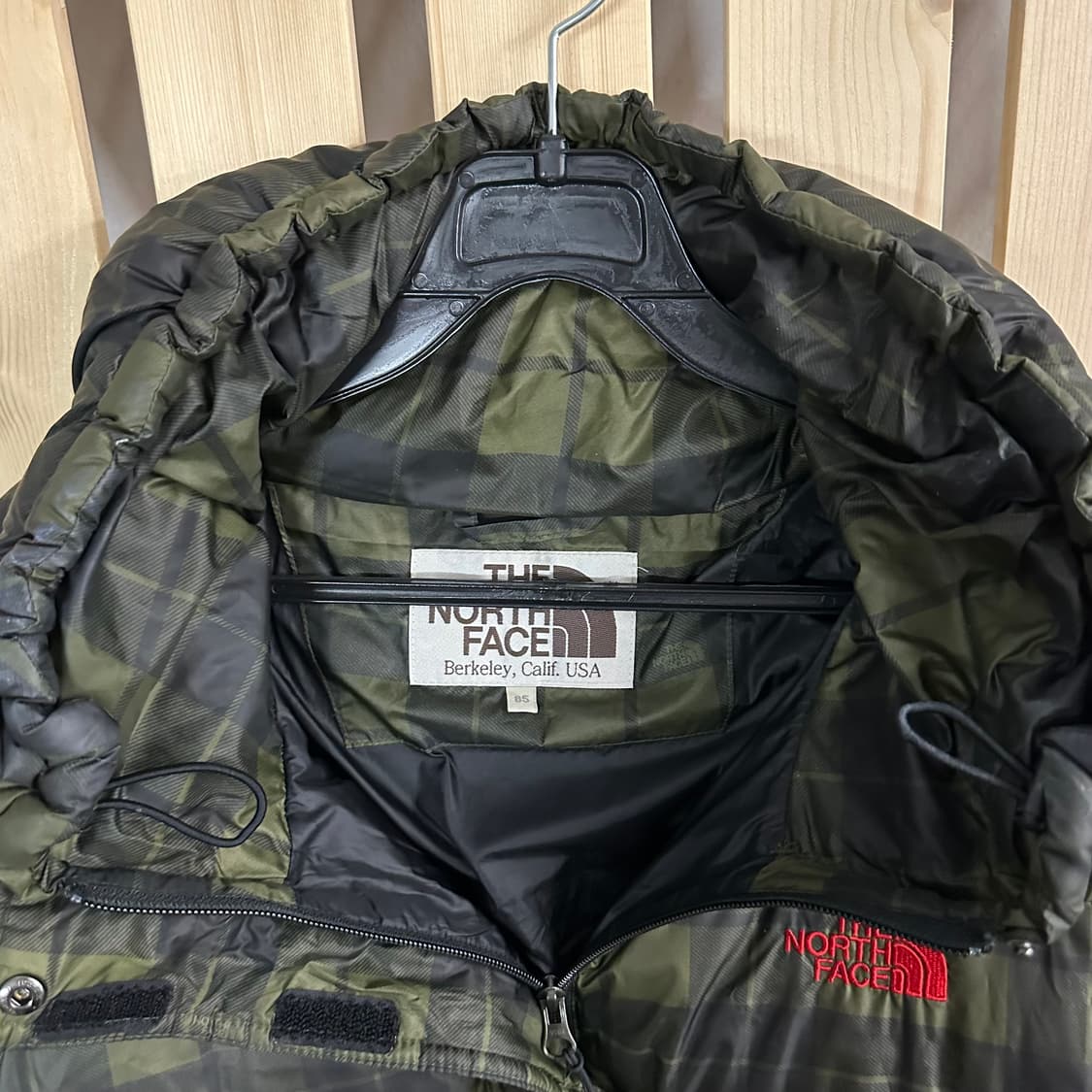 (S) 노스페이스 700 카키 체크 패딩 상품이미지5