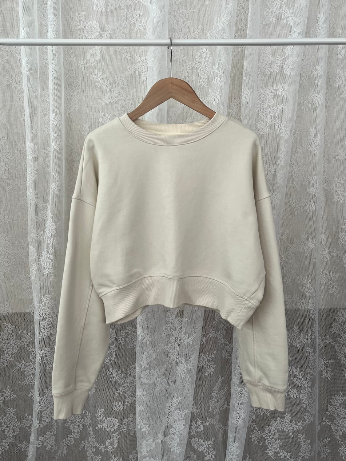 L) PVCS 프븏스 플루아 스웻셔츠 맨투맨 버터 상품이미지2