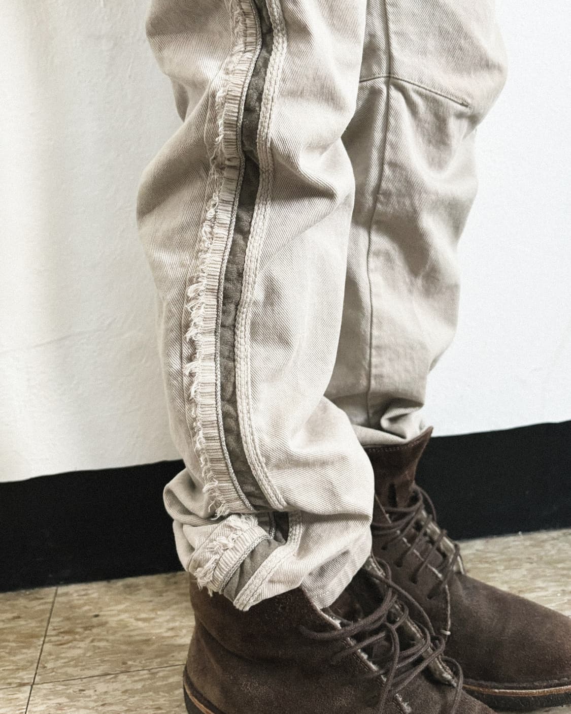 발망 15SS 디스트레스 사이드라인 데님팬츠 상품이미지2