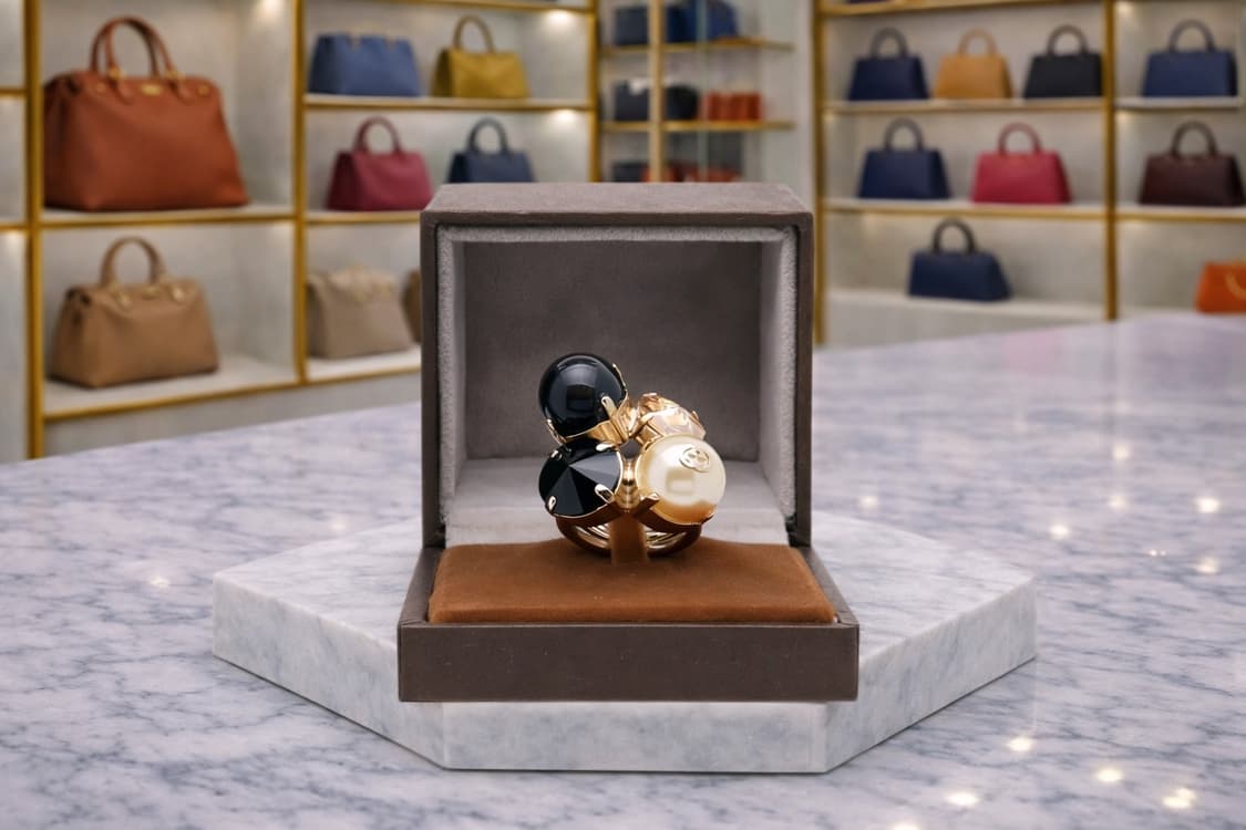 [S급] 구찌 메탈 펄 크리스탈 링 판매합니다!!! 상품이미지1