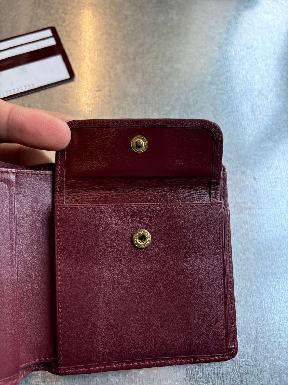 까르띠에 머스트 버건디 소가죽 반지갑 상품이미지6