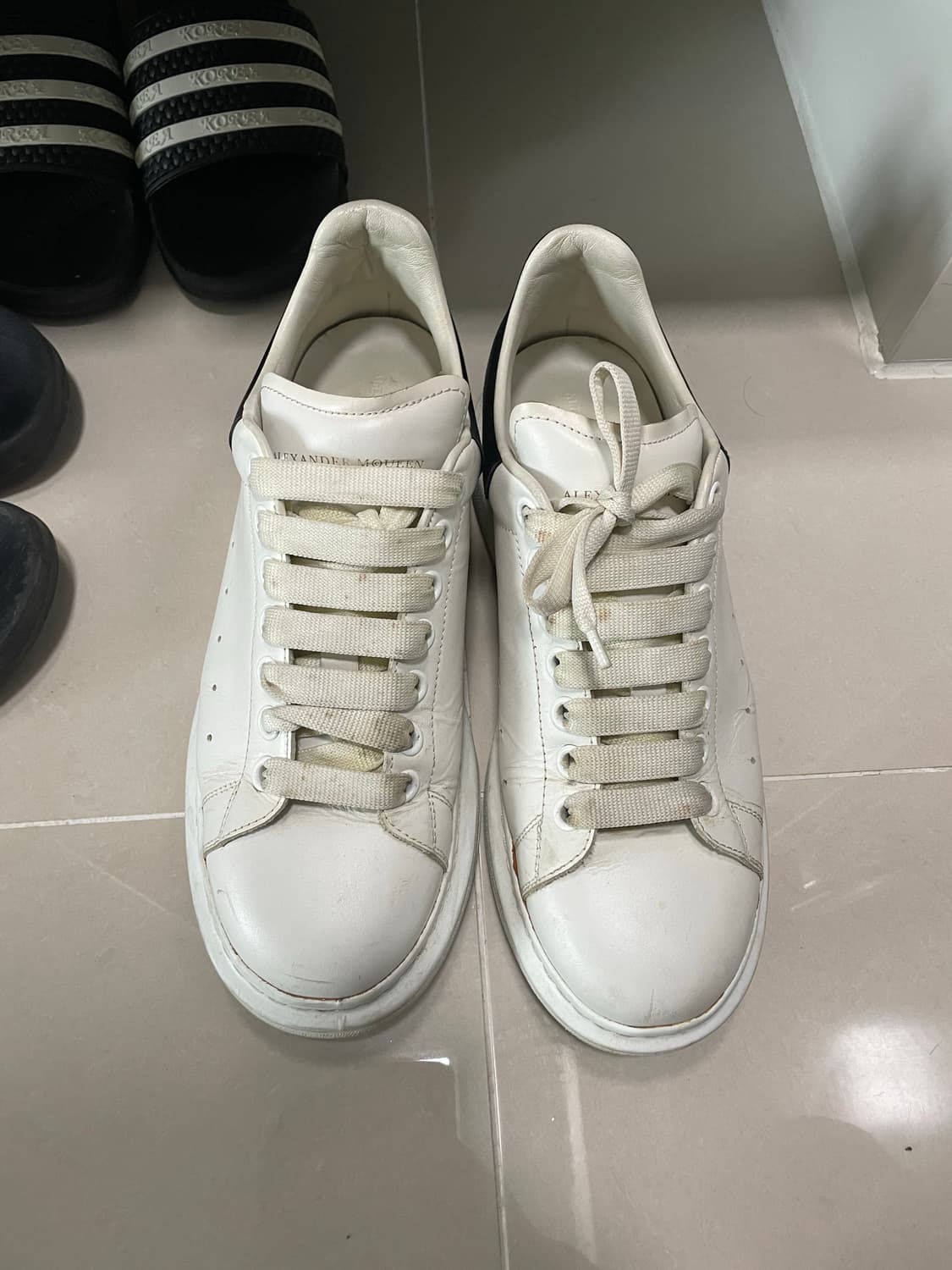 맥퀸 신발 상품이미지1