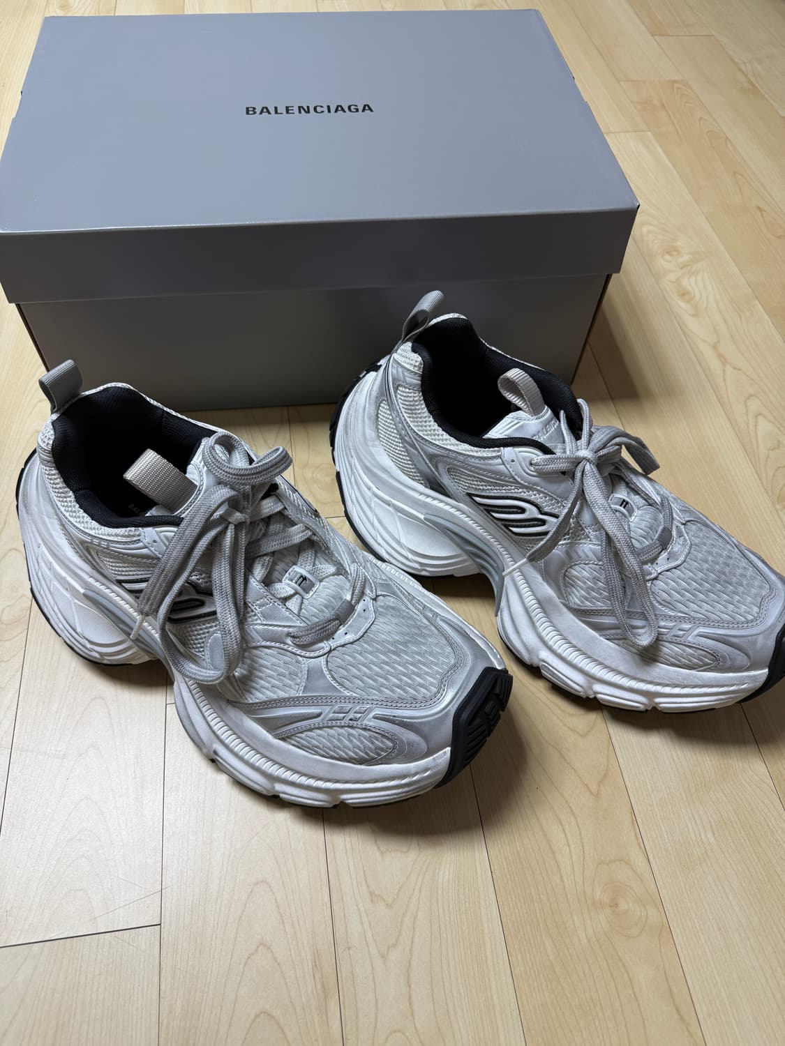발렌시아가 10XL 42사이즈 상품이미지1