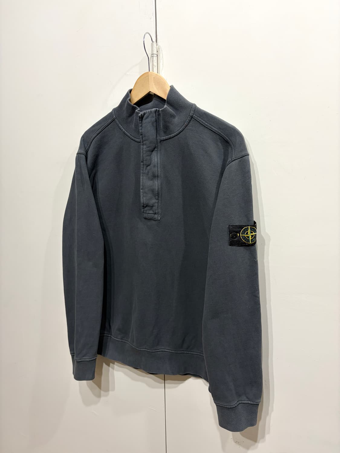 스톤아일랜드 하프 집업 스웻 셔츠 상품이미지2