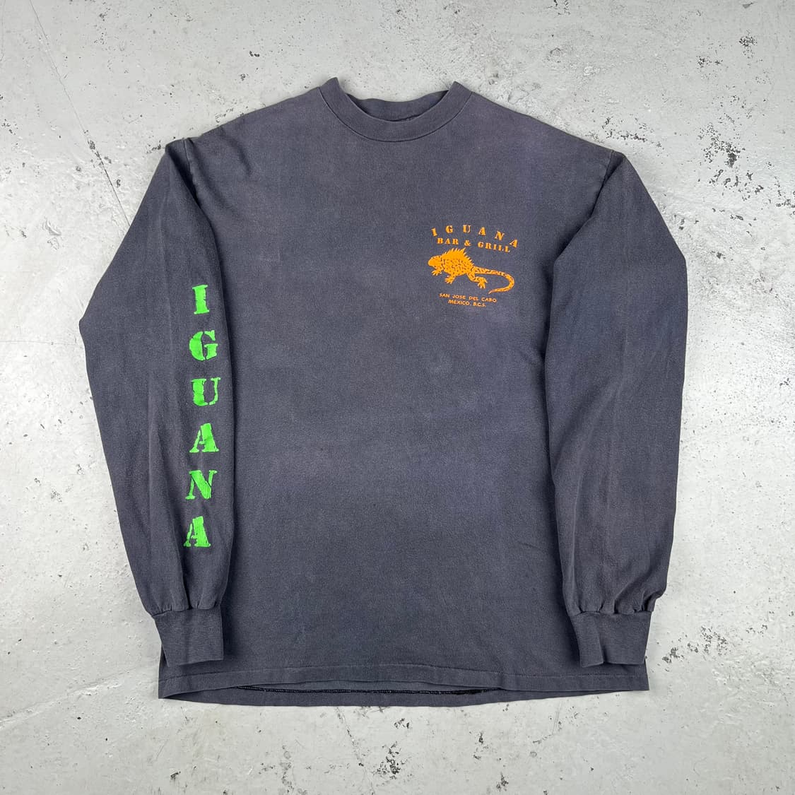 빈티지 이구아나 바 앤 그릴 롱슬리브 상품이미지1