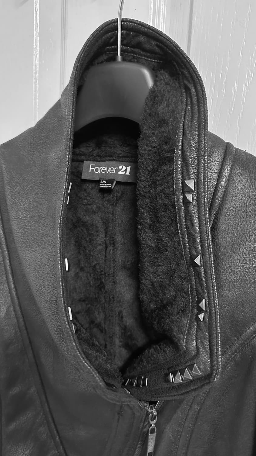 Forever 21 Cropped Shearling Jacket 상품이미지4