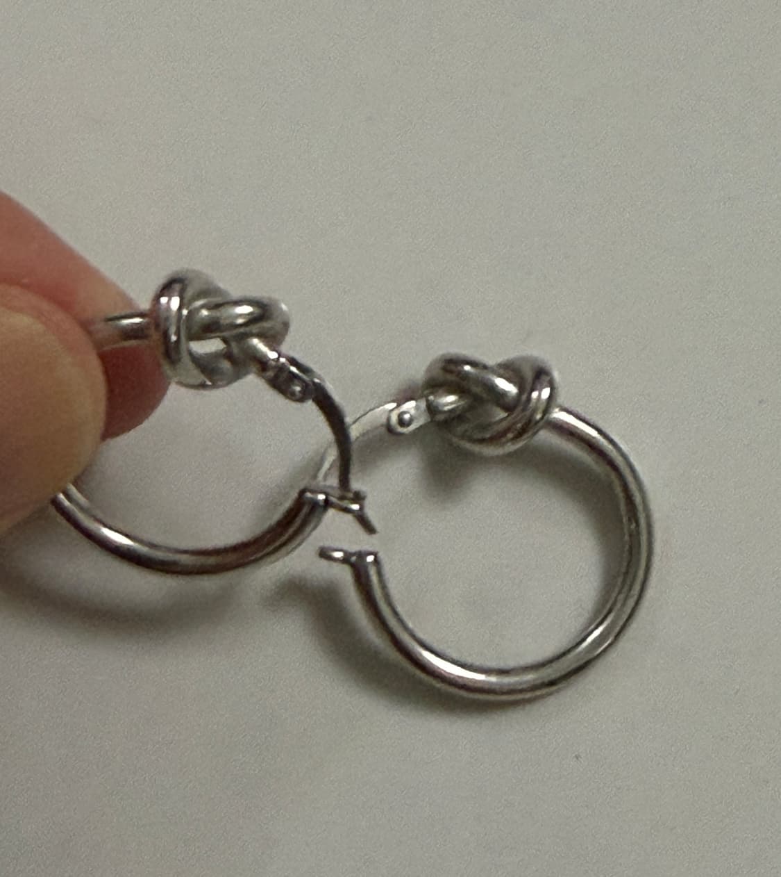 실버 매듭후프 이어링 상품이미지3