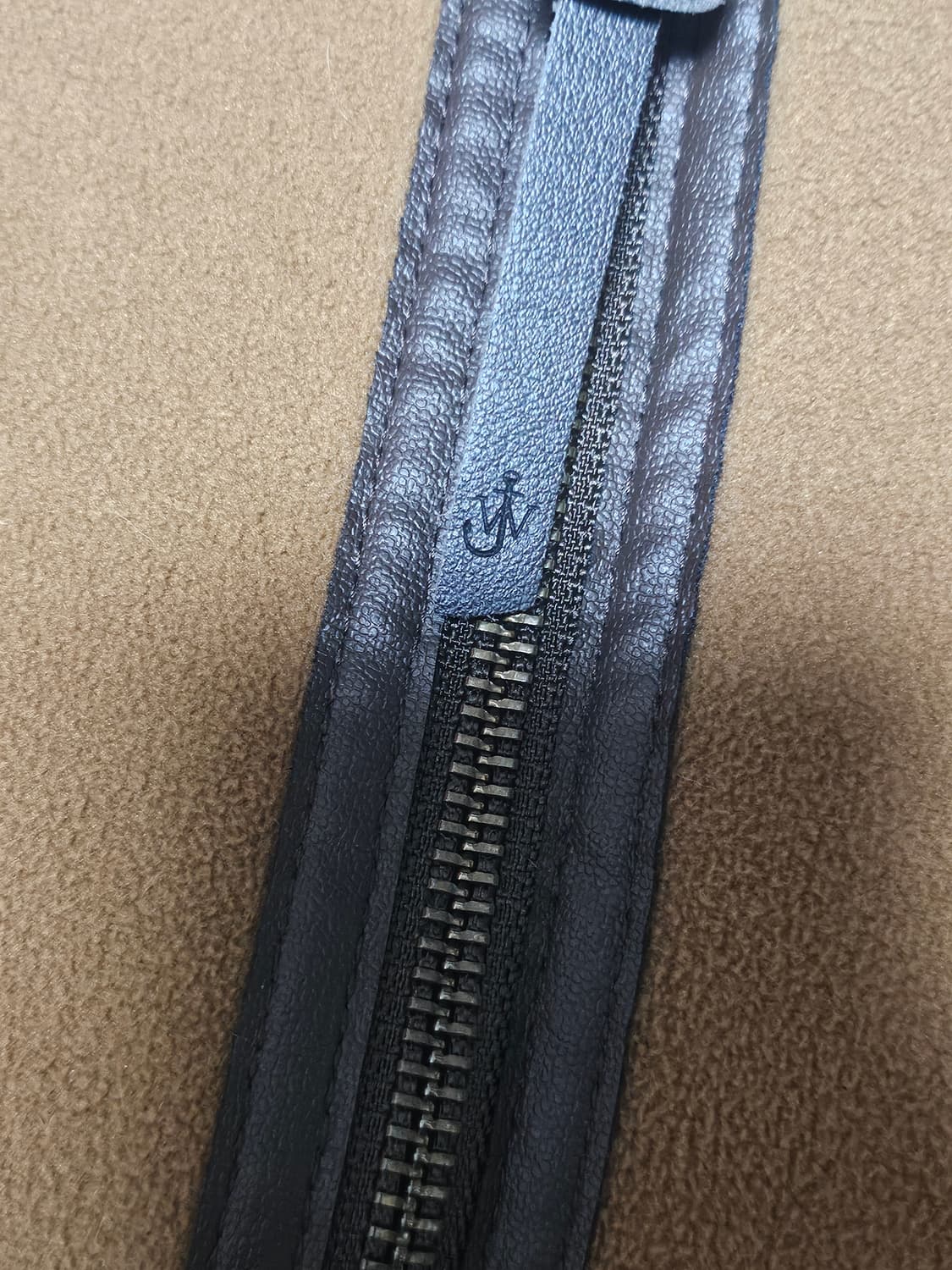 유니클로 J.W엔더슨 무스탕 플리스 자켓 L 상품이미지4