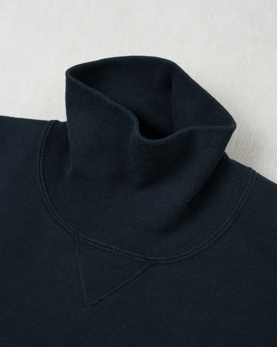 (L) 러셀 애슬레틱 터틀넥 플레인 스웻셔츠 상품이미지2