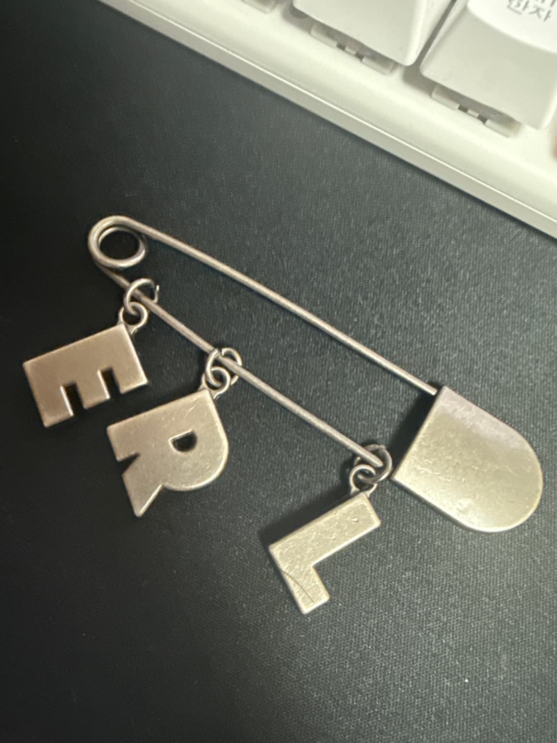 Erl 핀 증정 상품이미지1