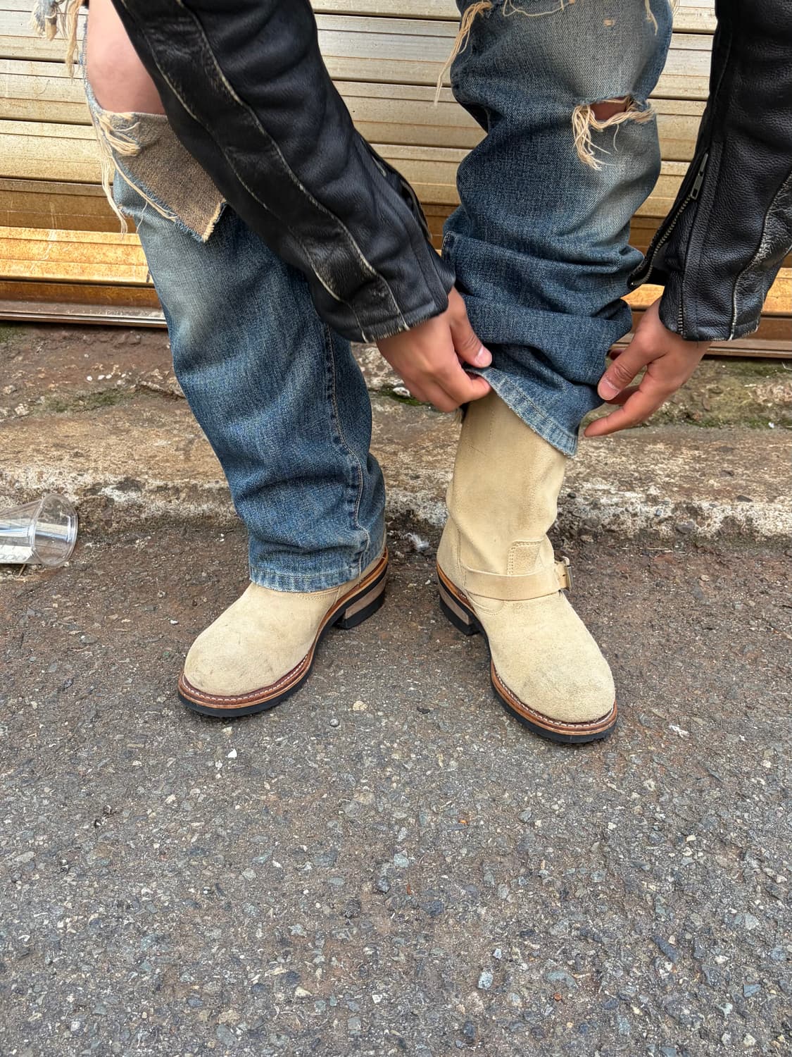 Hawkins suede beige engineered boots (8) 상품이미지1