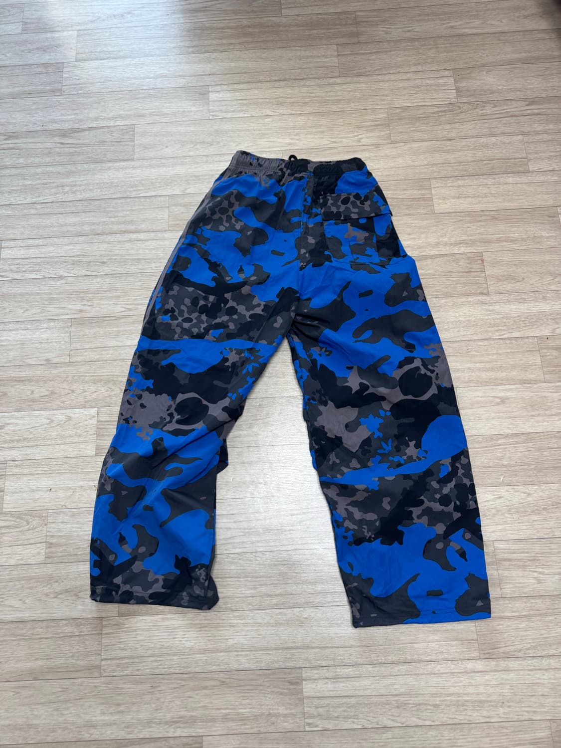 아디다스 카모 파라슈트 팬츠 상품이미지6