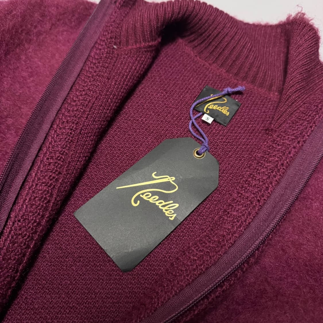 니들스(NEEDLES) 마젠타 퍼플컬러 모헤어 혼방 하이넥 니트 집업 상품이미지3