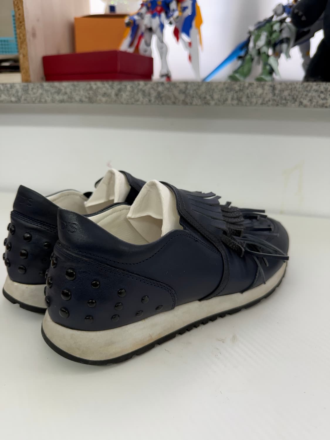 정품) TODS 토즈 여성 프린지 스니커즈 36 상품이미지4