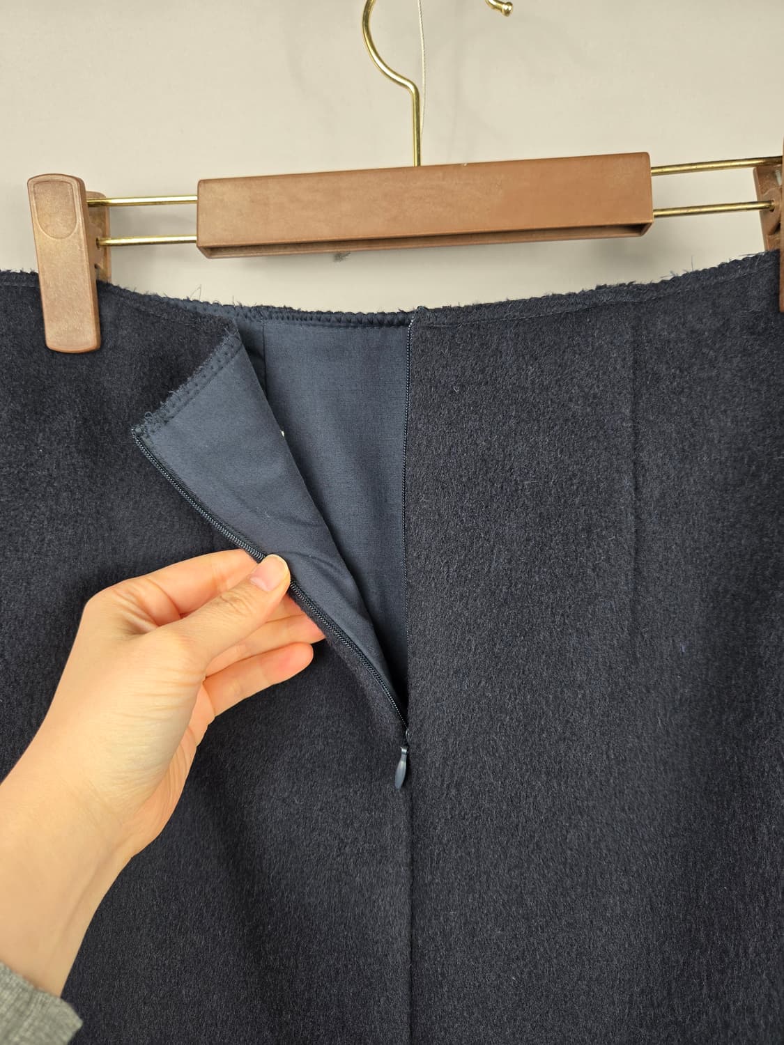 [무료배송]기네스 F 여성 이중 절개 롱 스커트 치마 네이비 상품이미지6