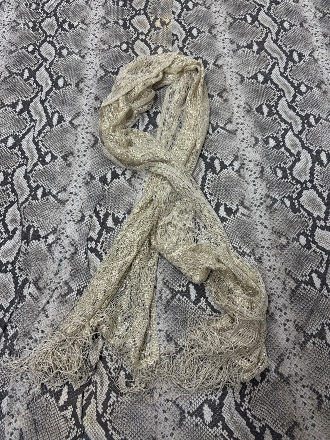 “Vintage” Yellow Long Scarf 상품이미지3