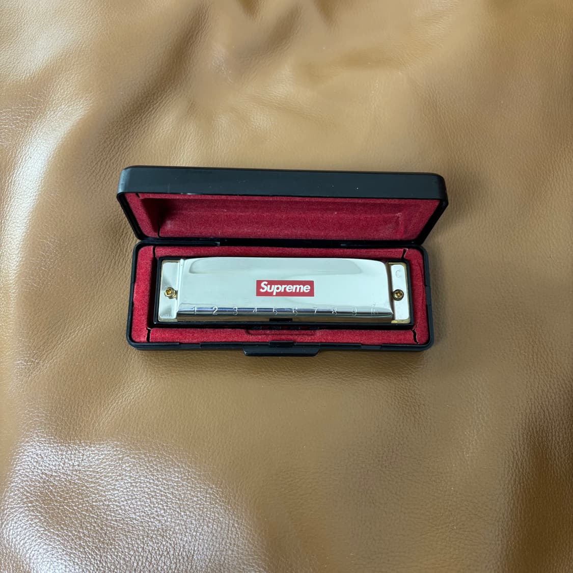 슈프림 하모니카 인테리어 소품 상품이미지1