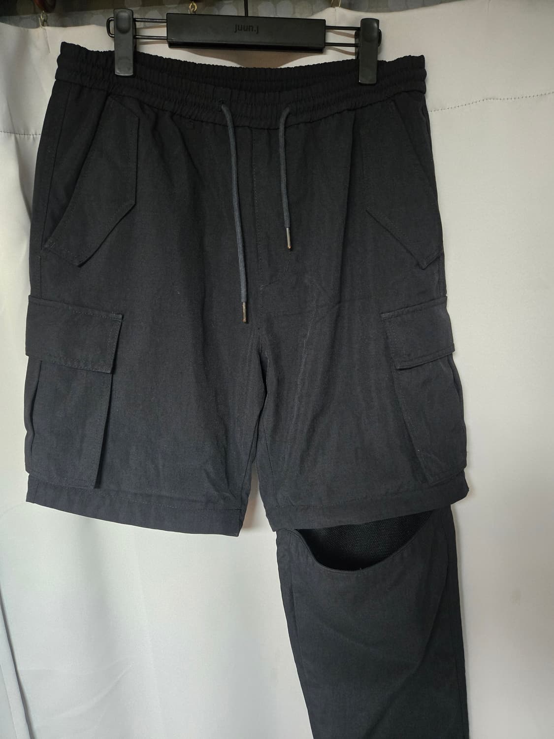 1회착용 / 준지(Juun.J) 코듀라 나일론 디테처블 와이드 카고 /  상품이미지4