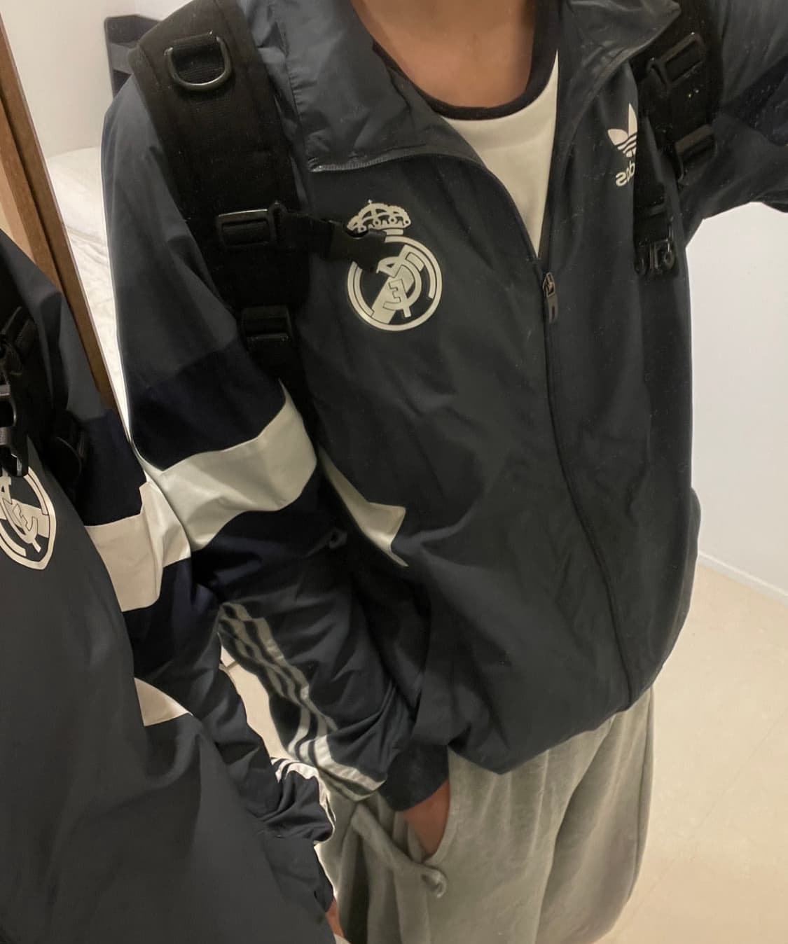 아디다스 레알마드리드 바람막이 상품이미지1