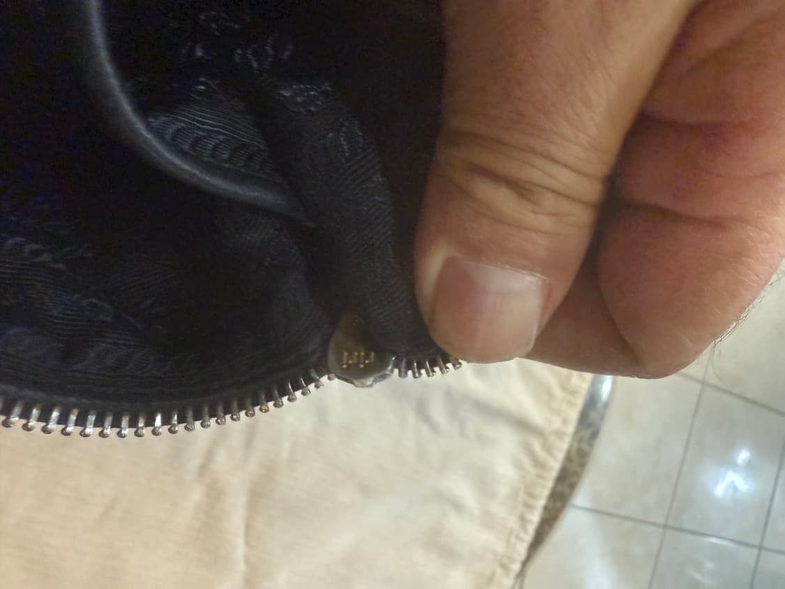 정품 프라다 나일론 미니 숄더백 팝니다 상품이미지9