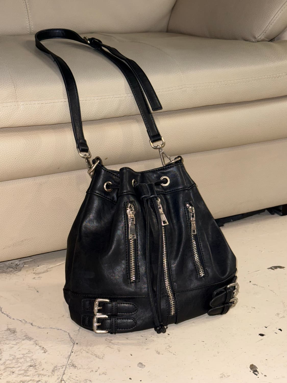 (착샷o)buckle & zipper detail cross bag 상품이미지2