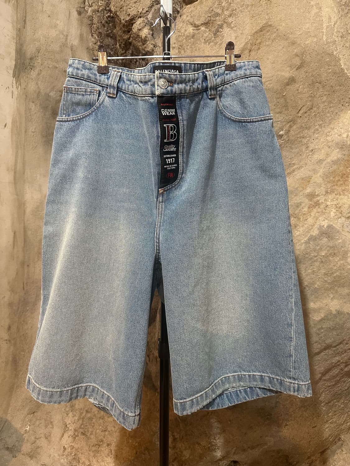 발렌시아가 스케이터 데님 버뮤다 팬츠 상품이미지1