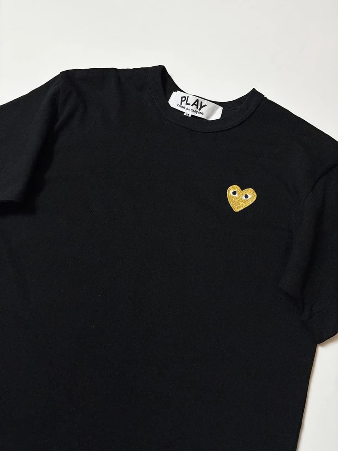 꼼데가르송 우먼스 골드 와펜 반팔 티셔츠 PN9501 상품이미지2